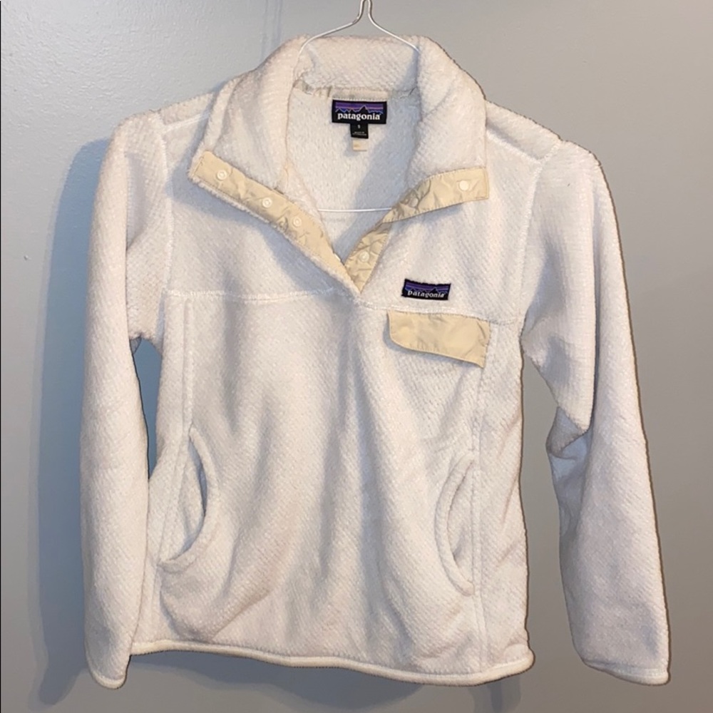 White Patigonia pullover